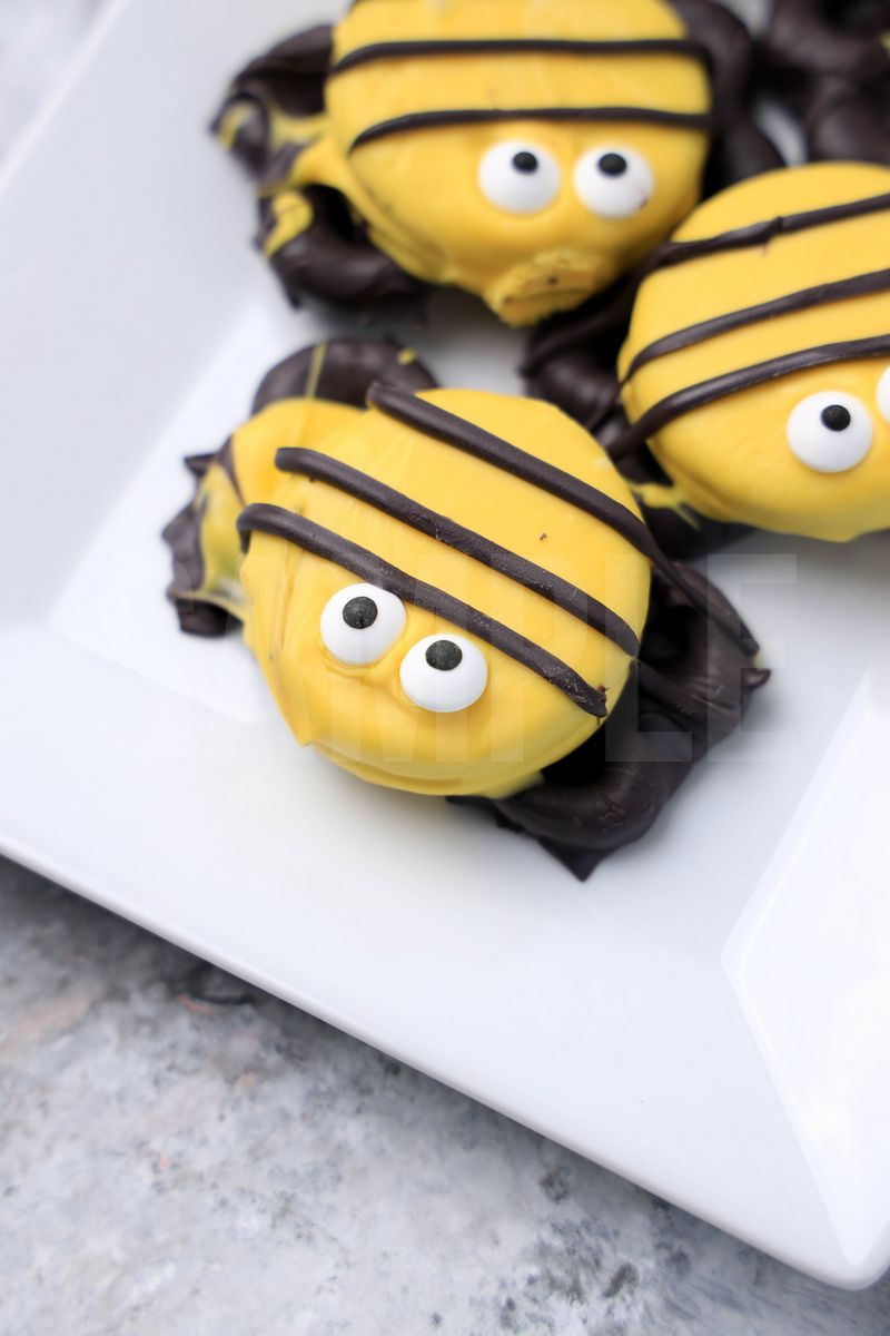 The Oreo Bumblebees comes on a marble backdrop.