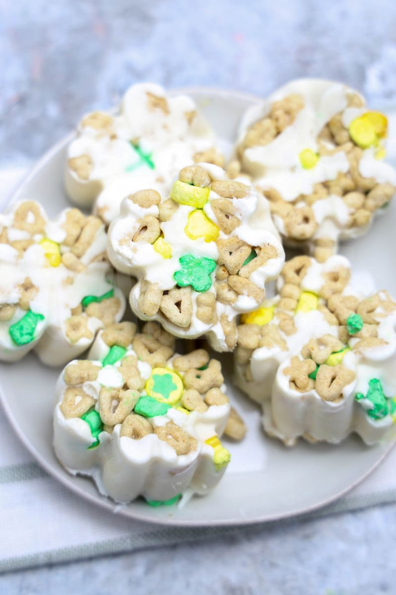 Lucky Charms Breakfast Yogurt Clovers - Set 2