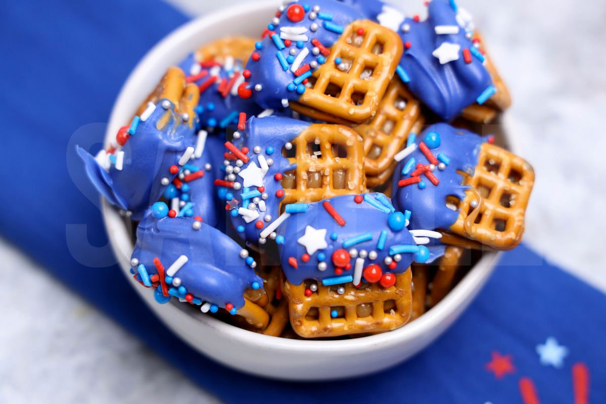 July 4th Caramel Dipped Pretzels - Set 2 - Image 4