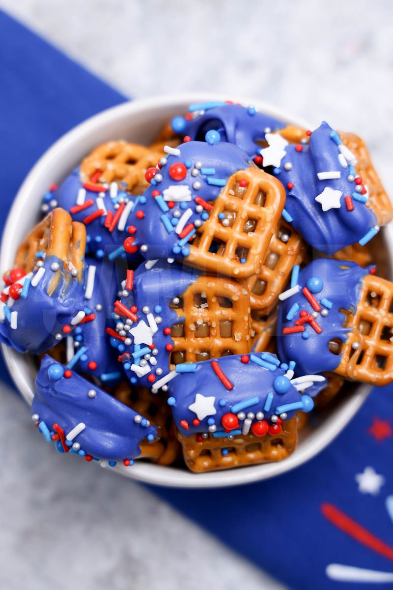 July 4th Caramel Dipped Pretzels - Set 2