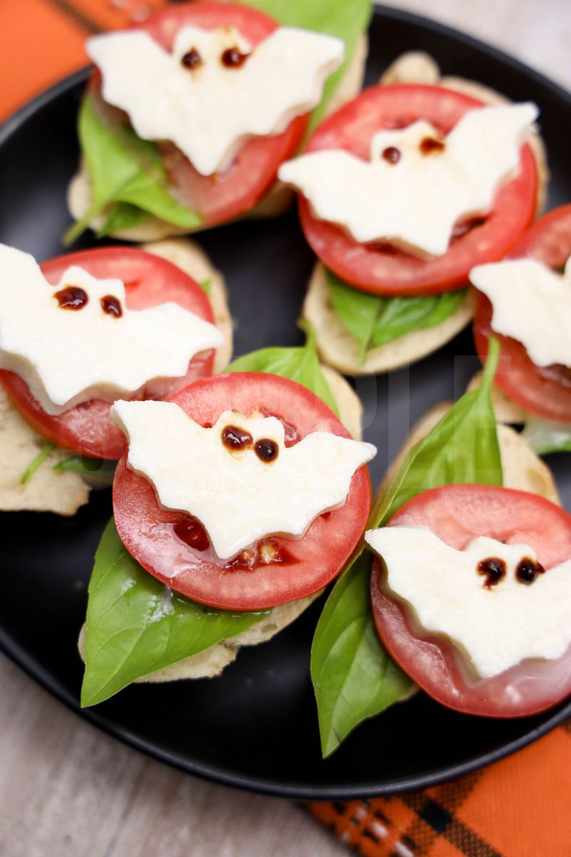 Bat Caprese Crostini - Set 3