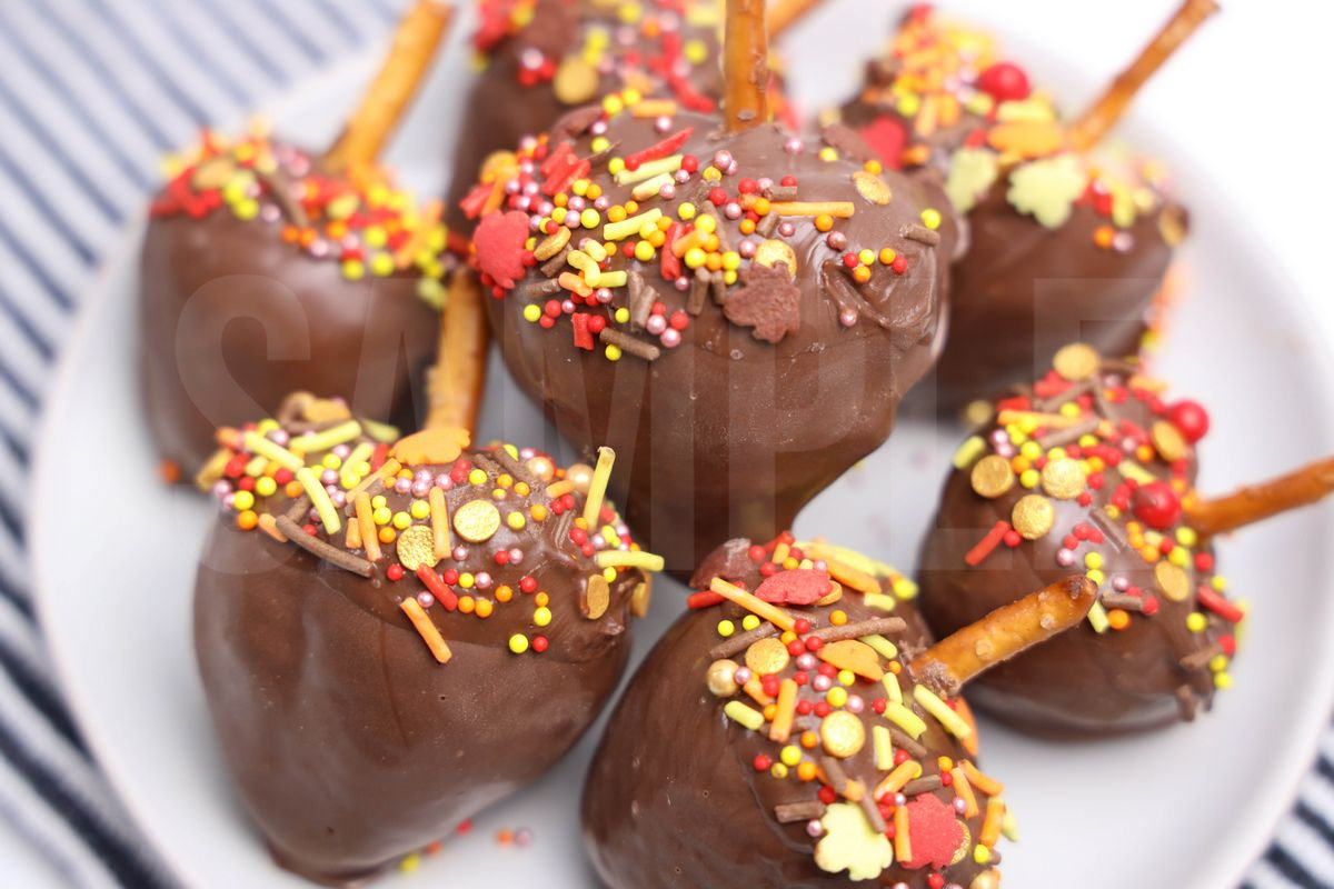 Acorn Strawberries - Set 4 - Image 3