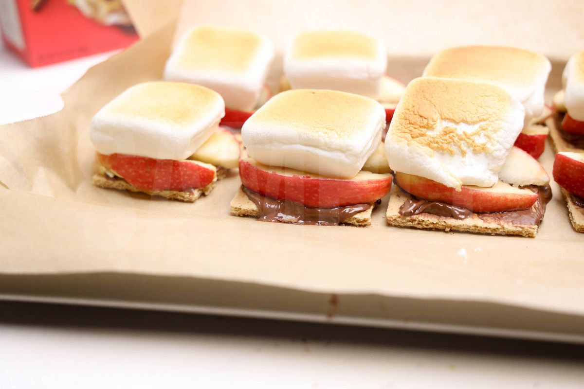 Apple Nutella S'mores - Set 4 - Image 8