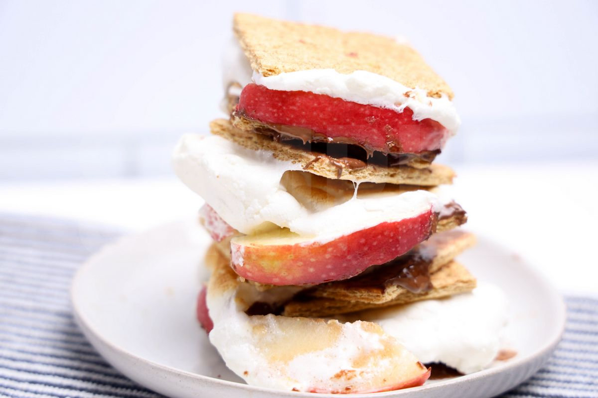 Apple Nutella S'mores - Set 4 - Image 3