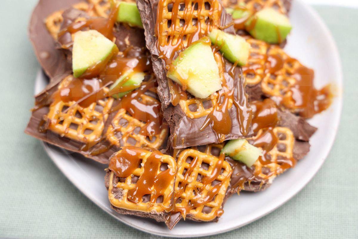 Caramel Apple Pretzel Bark - Set 4 - Image 3