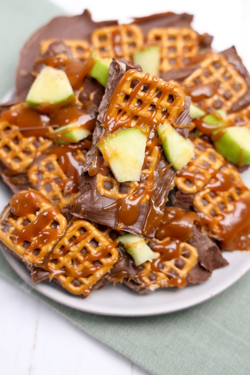 Caramel Apple Pretzel Bark - Set 4