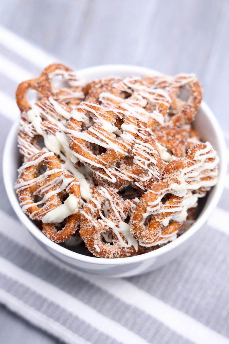 Cinnamon Roll Pretzels - Set 1