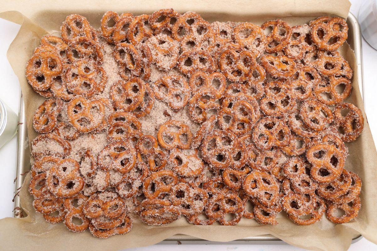 Cinnamon Roll Pretzels - Set 1 - Image 5