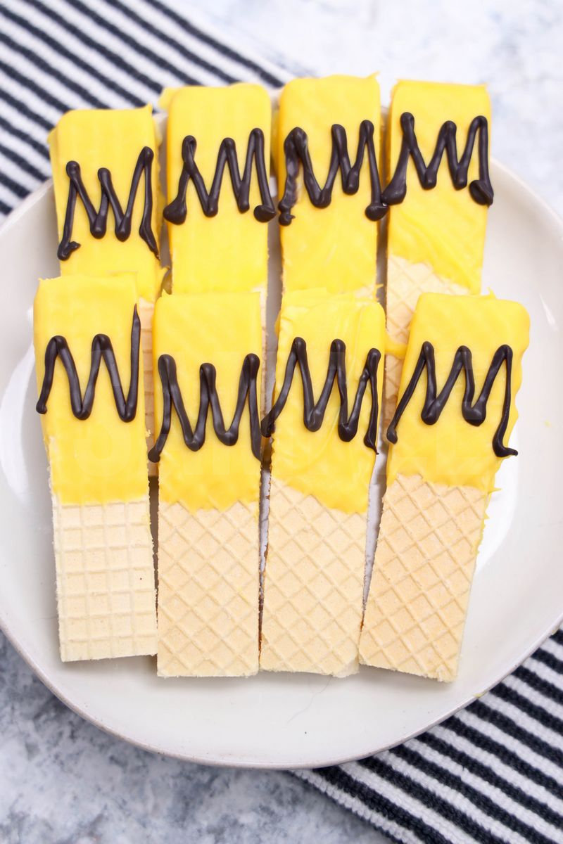 Charlie Brown Wafers - Set 2 - Image 2