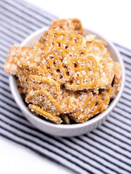 Garlic Parmesan Pretzels - Set 4