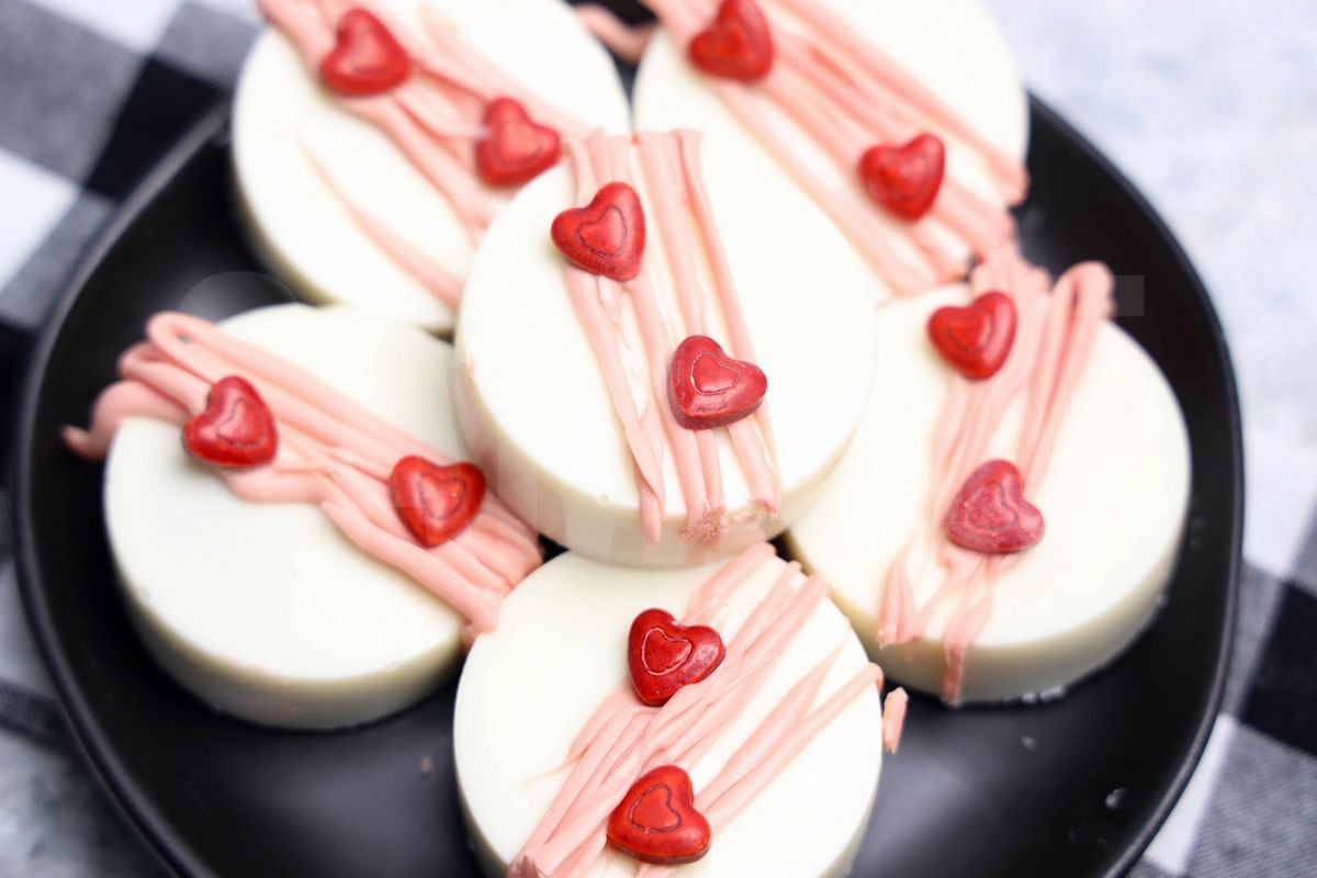 Valentine's Oreos - Set 2 - Image 4