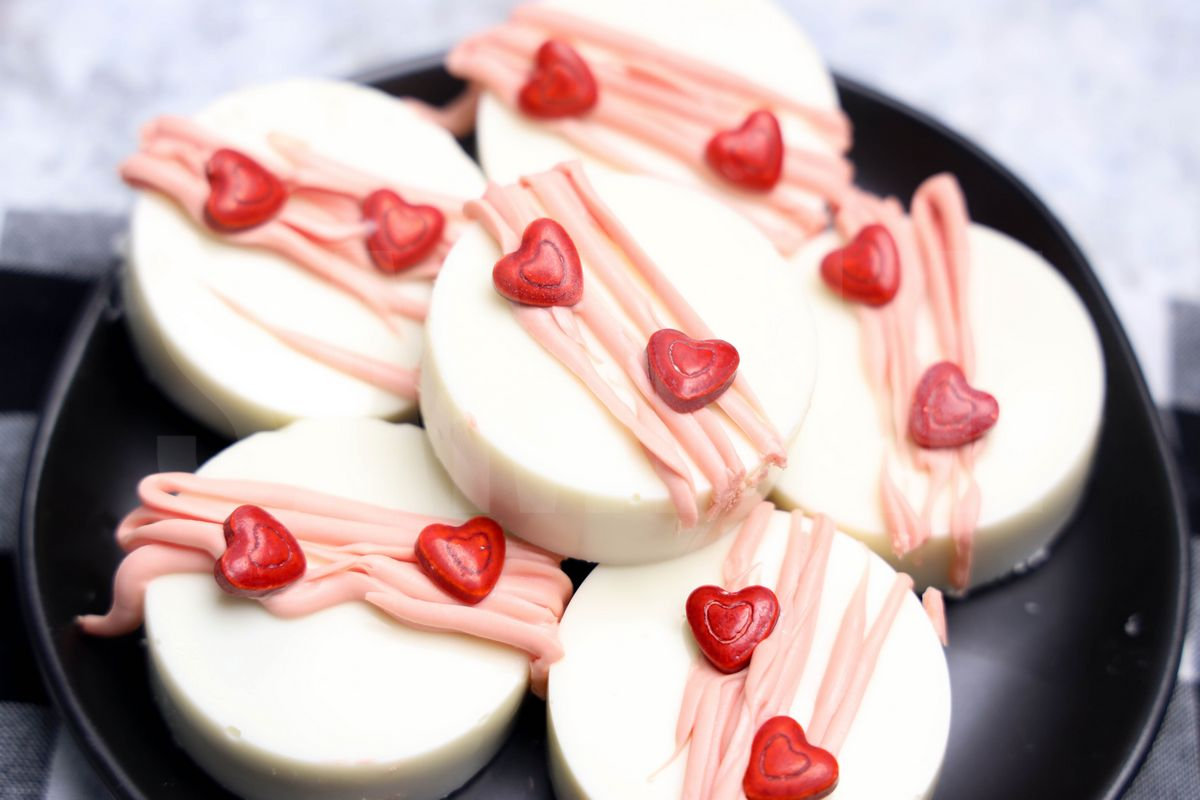 Valentine's Oreos - Set 2 - Image 3