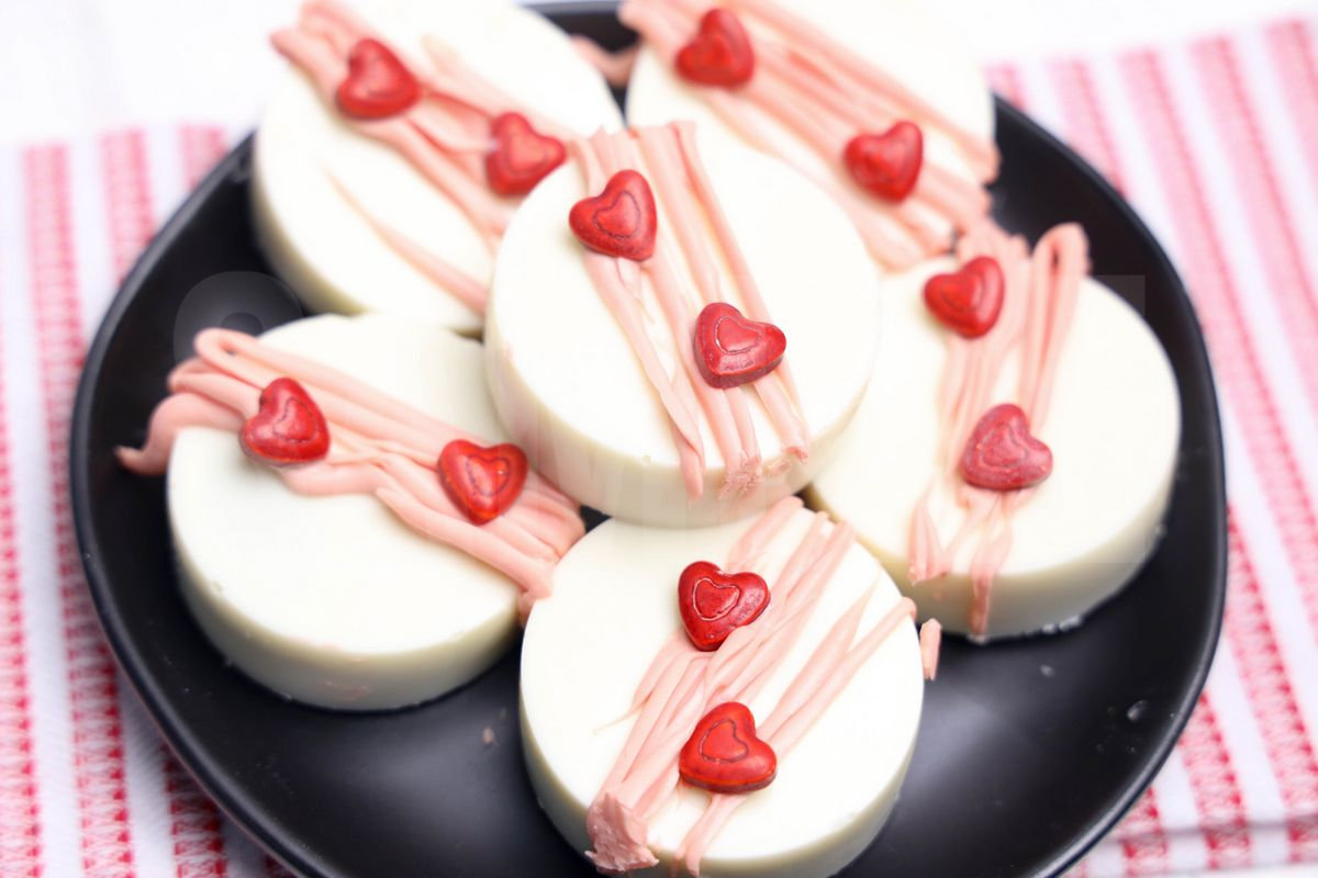 Valentine's Oreos - Set 4 - Image 3