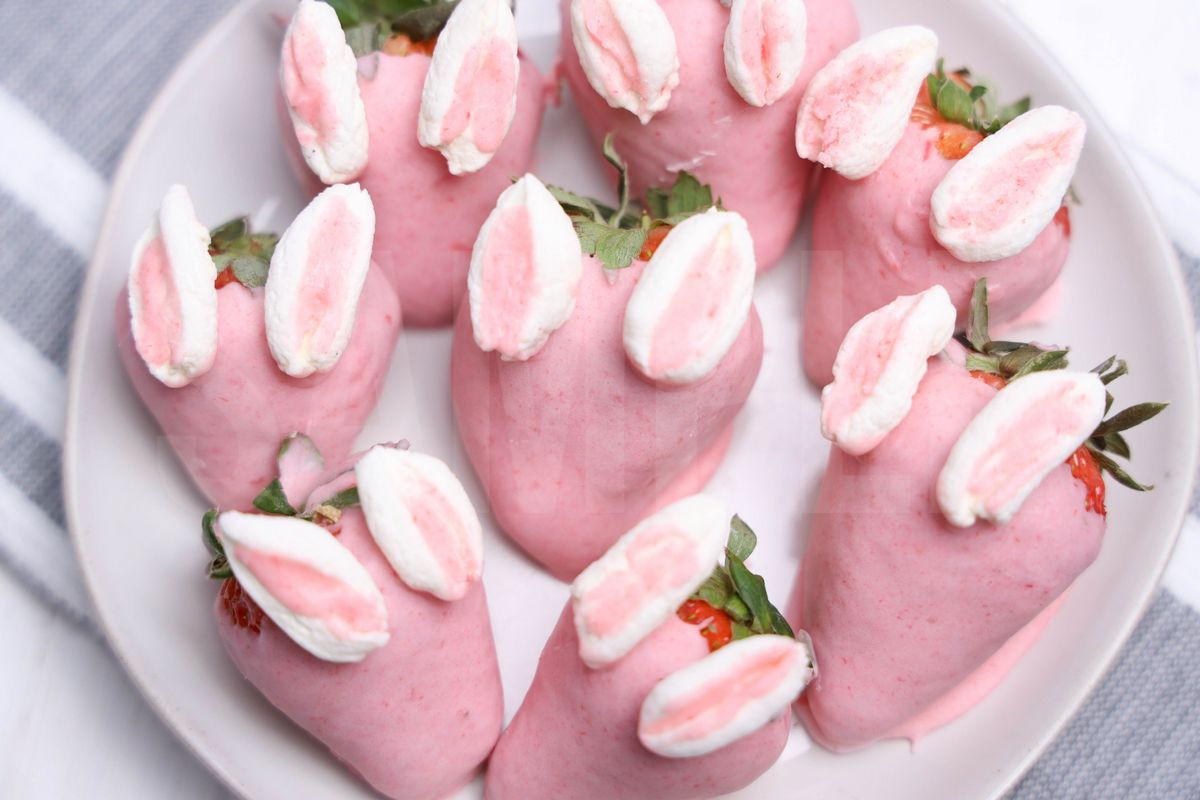 Strawberry Bunnies - Set 4 - Image 4
