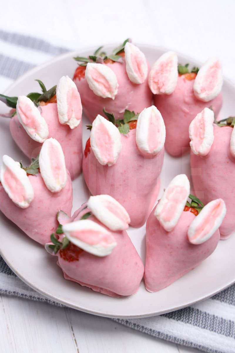 Strawberry Bunnies - Set 4