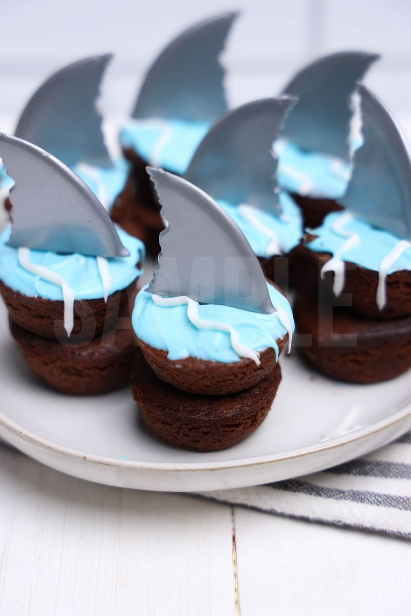 Shark Brownies - Set 2 - Image 4