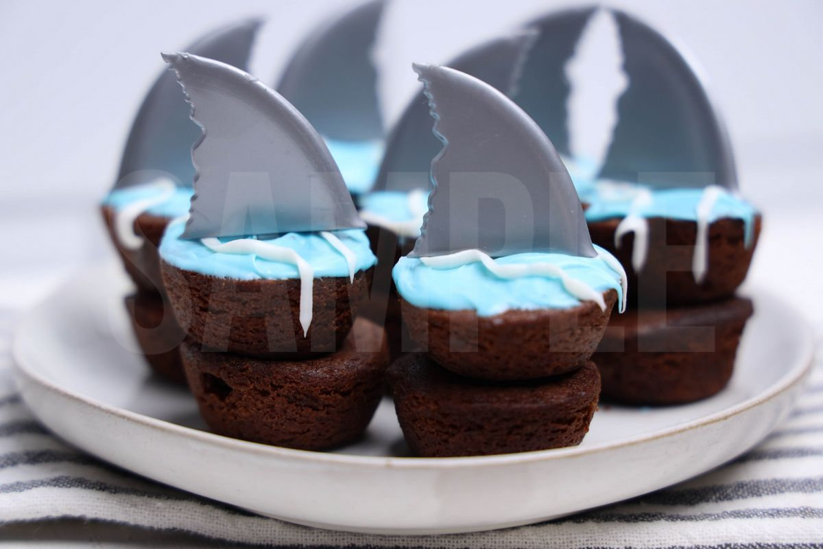 Shark Brownies - Set 2 - Image 2