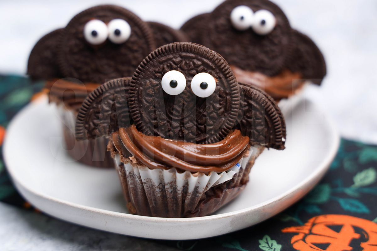 Bat Cupcakes - Set 1 - Image 3