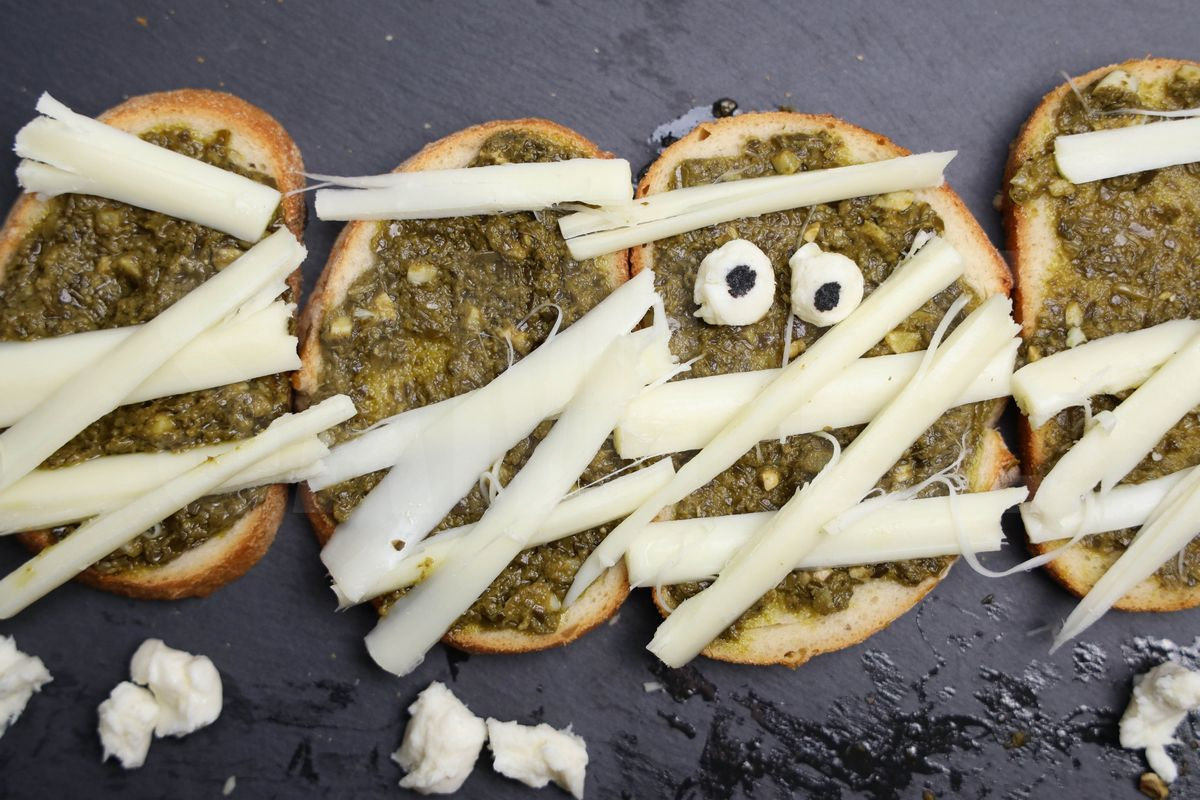 Mummy Pesto Toast - Set 1 - Image 6
