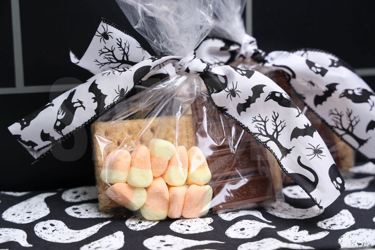 Candy Corn S'mores Kit - Set 1 - Image 3