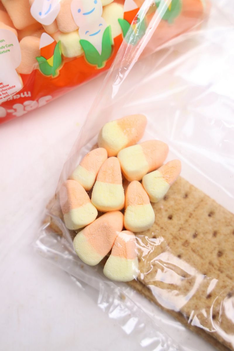 Candy Corn S'mores Kit - Set 3 - Image 6