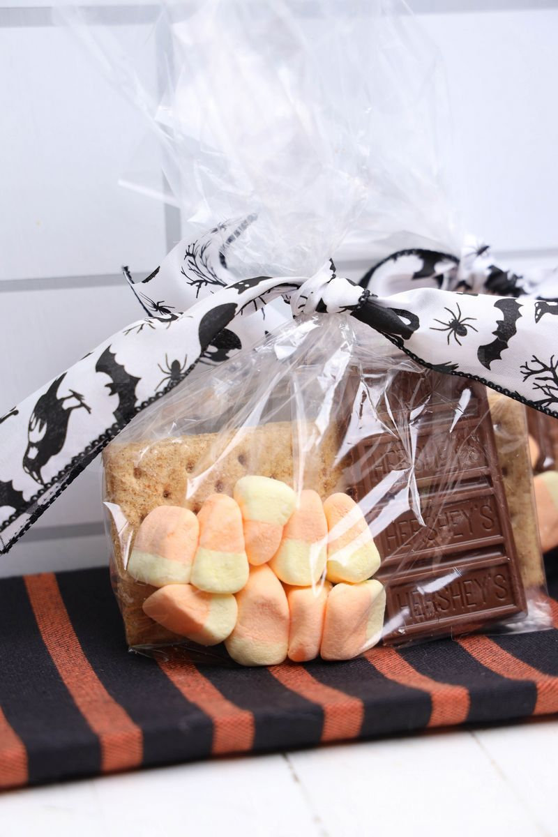 Candy Corn S'mores Kit - Set 3 - Image 2