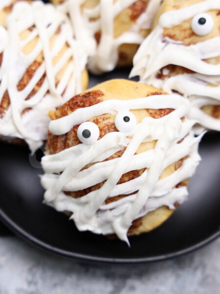 Mummy Cinnamon Rolls - Set 1