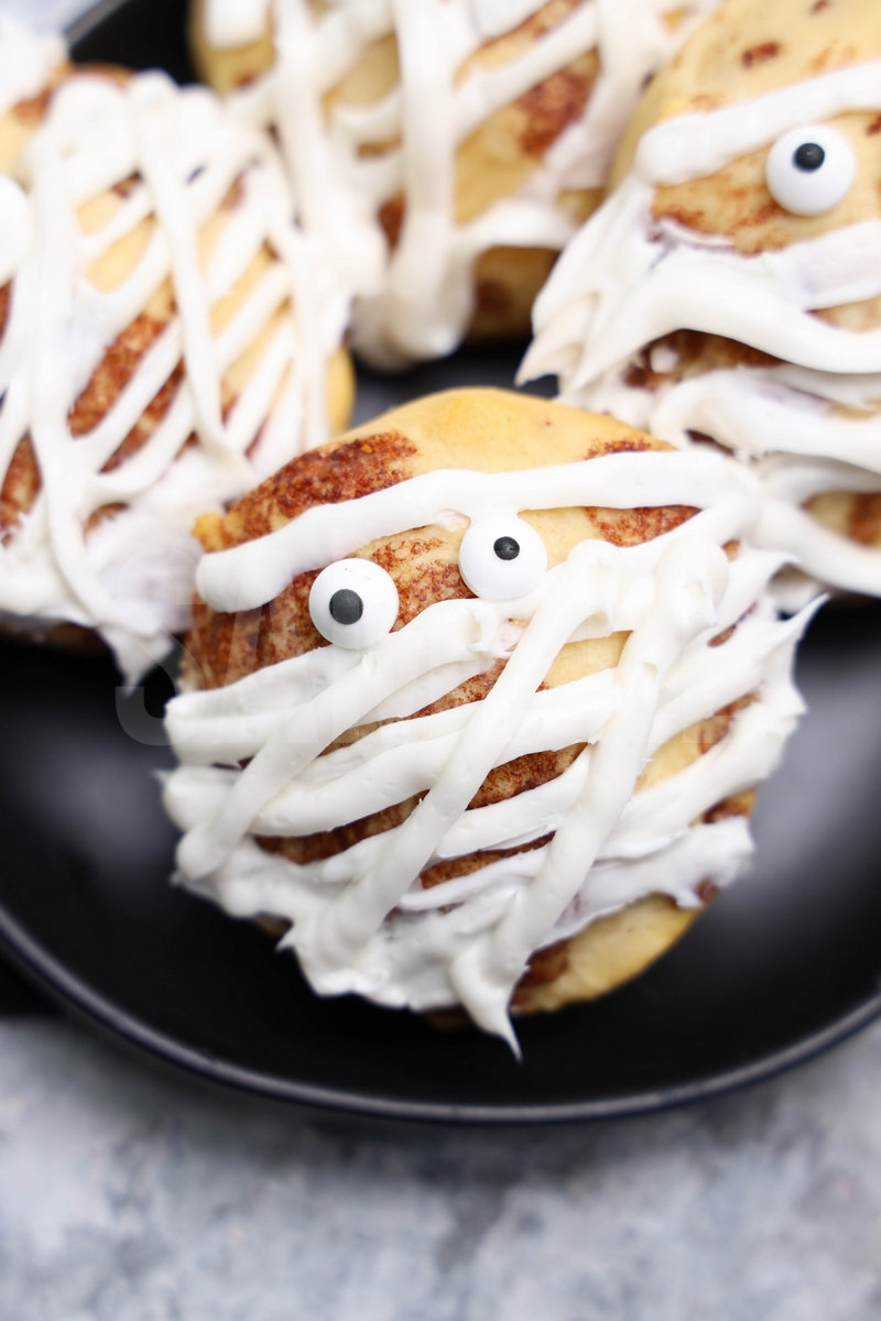 Mummy Cinnamon Rolls - Set 1