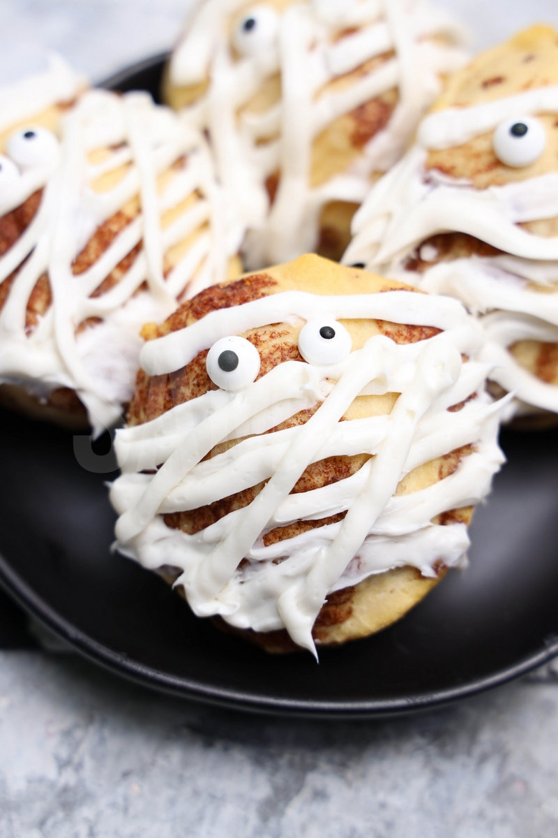 Mummy Cinnamon Rolls - Set 1 - Image 2