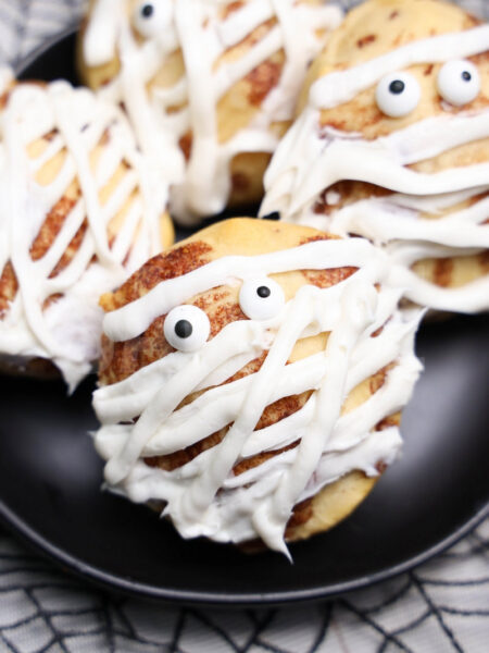 Mummy Cinnamon Rolls - Set 2