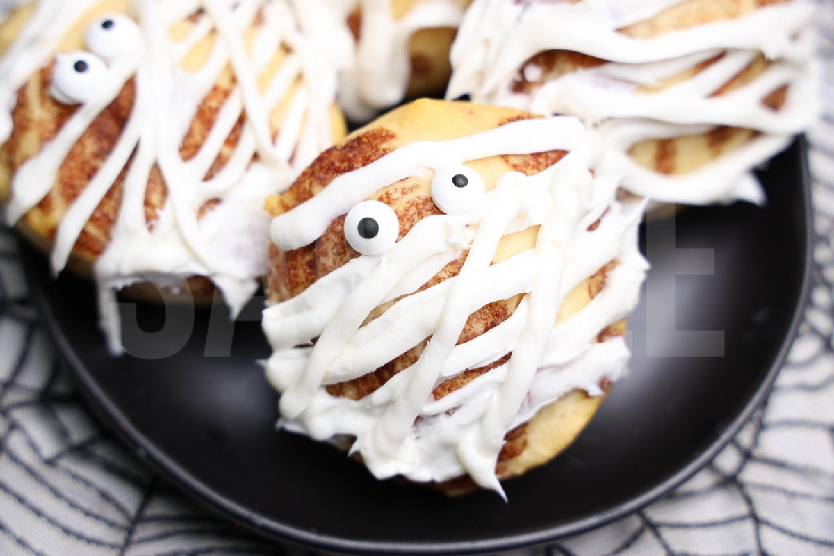 Mummy Cinnamon Rolls - Set 2 - Image 4