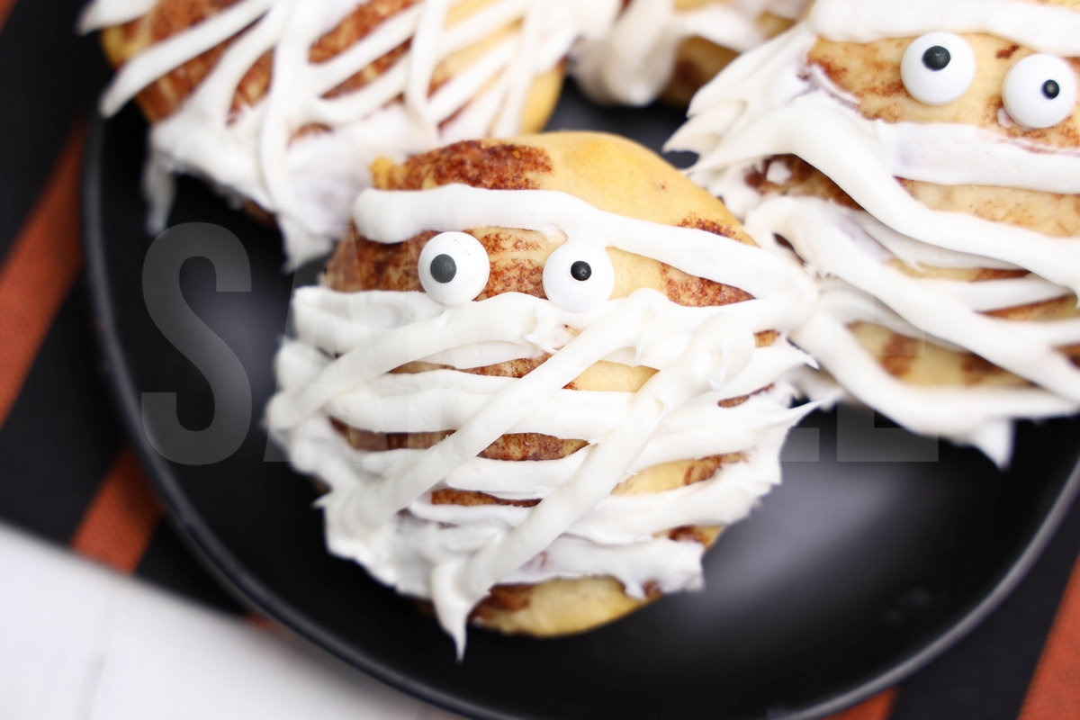 Mummy Cinnamon Rolls - Set 3 - Image 4