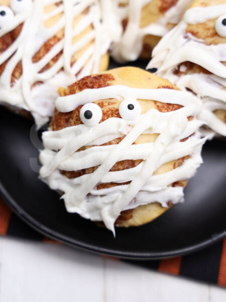 Mummy Cinnamon Rolls - Set 3