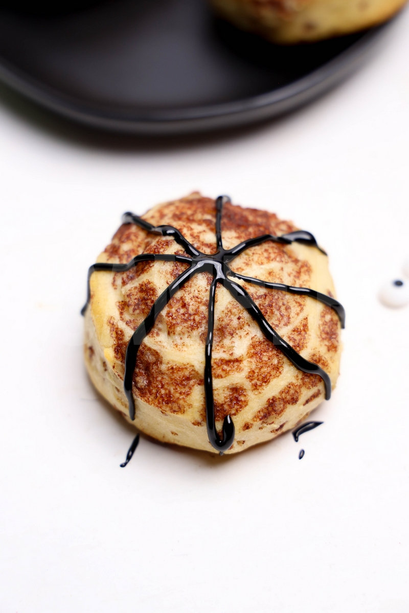 Spider Cinnamon Rolls - Set 1 - Image 7