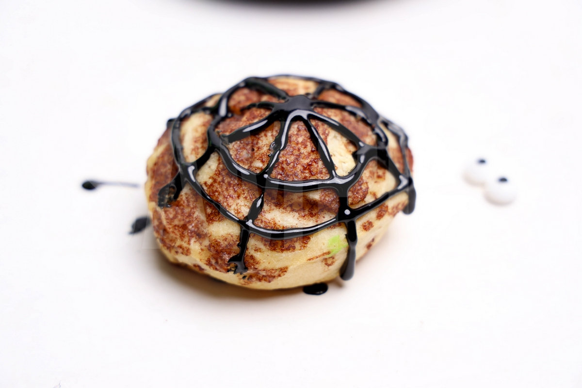 Spider Cinnamon Rolls - Set 1 - Image 5