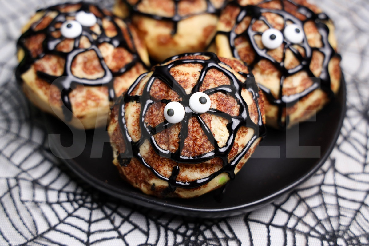 Spider Cinnamon Rolls - Set 2 - Image 4
