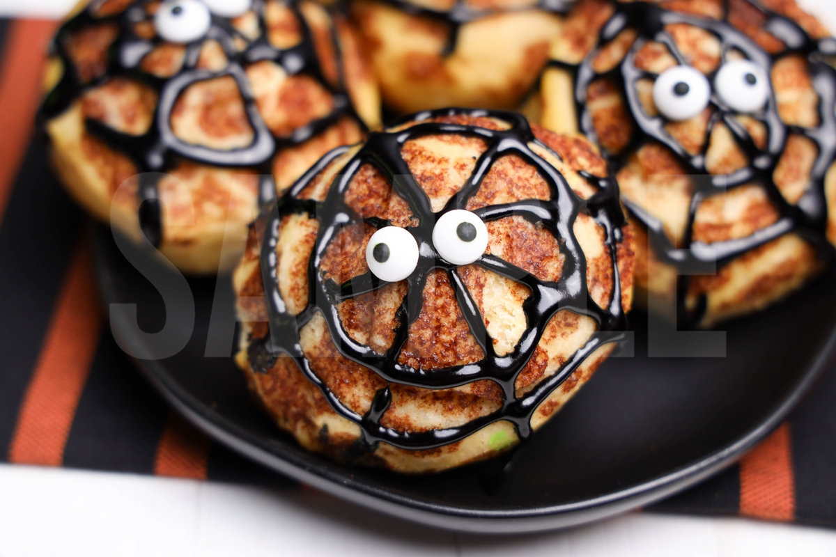 Spider Cinnamon Rolls - Set 3 - Image 4