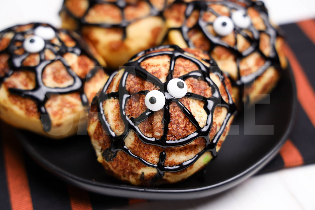 Spider Cinnamon Rolls - Set 3 - Image 3