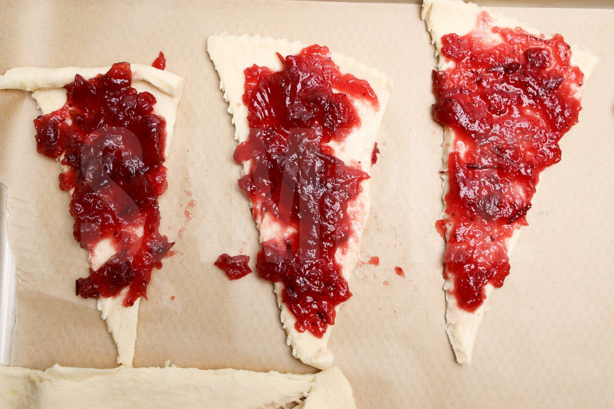 Cranberry Crescents - Set 3 - Image 7