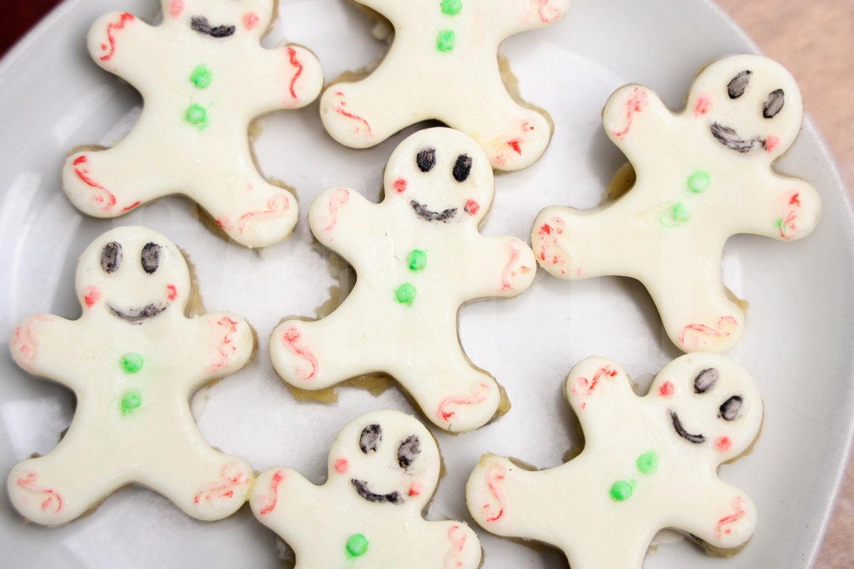 Gingerbread Cookie Dough Chocolates - Set 3 - Image 3